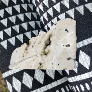 10 gram piece of Ocean Jasper+++